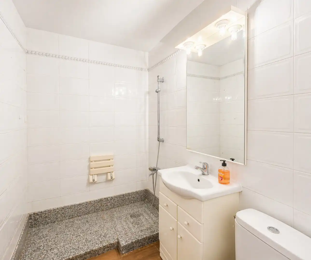 Baño de Piso en venta en Benalmádena con Aire acondicionado y Trastero