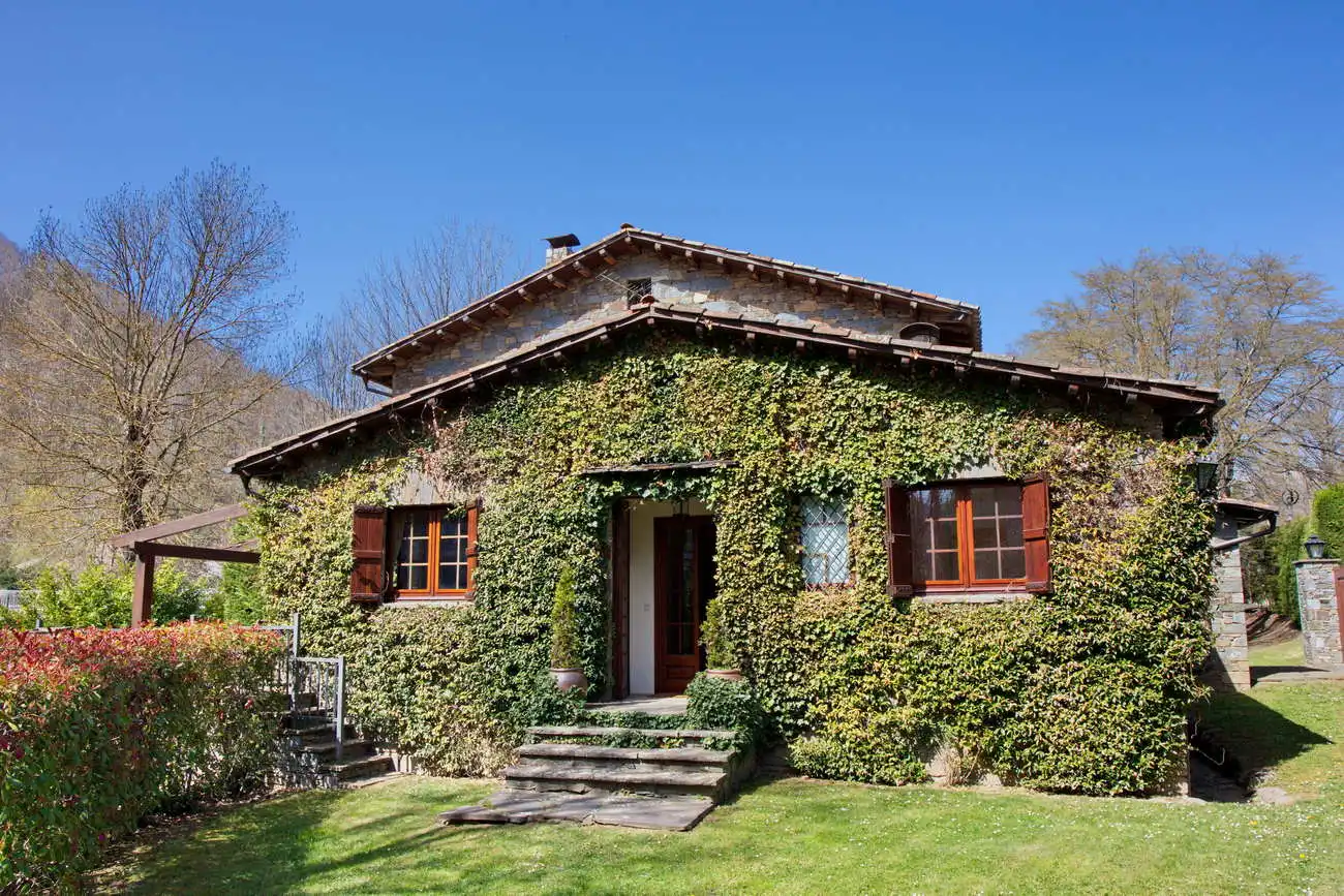 Vista exterior de Casa o chalet en venta en Camprodon con Calefacción, Jardín privado y Parquet