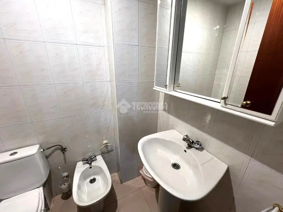 Bathroom of Flat for sale in Móstoles  with Heating and Parquet flooring