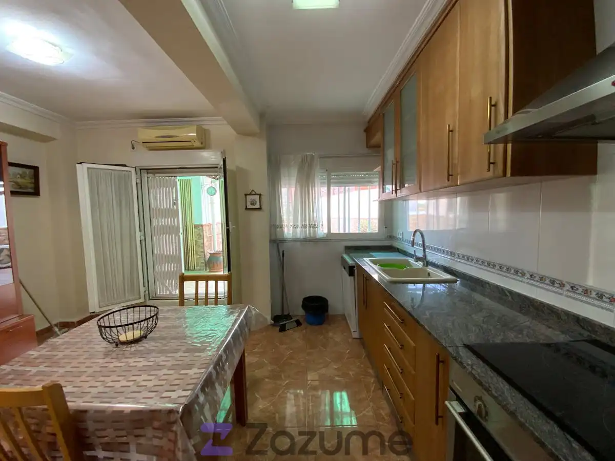 Kitchen of Flat for rent in Valencia  with Air Conditioner, Heating and Terrace