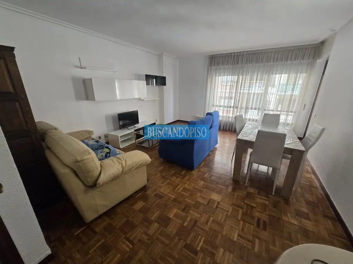 Sala de estar de Piso de alquiler en  Logroño con Calefacción, Parquet y Terraza