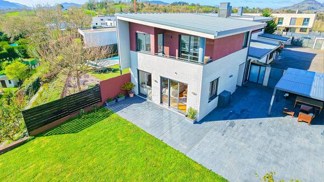 Casa adosada en Venta en Añorga - Zubieta - Atotxa Erreka