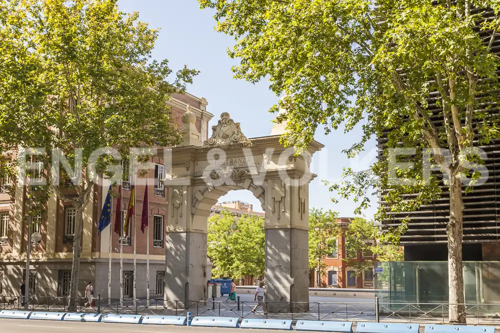 Außenansicht von Wohnung zur Miete in Madrid mit Klimaanlage, Heizung und Terrasse