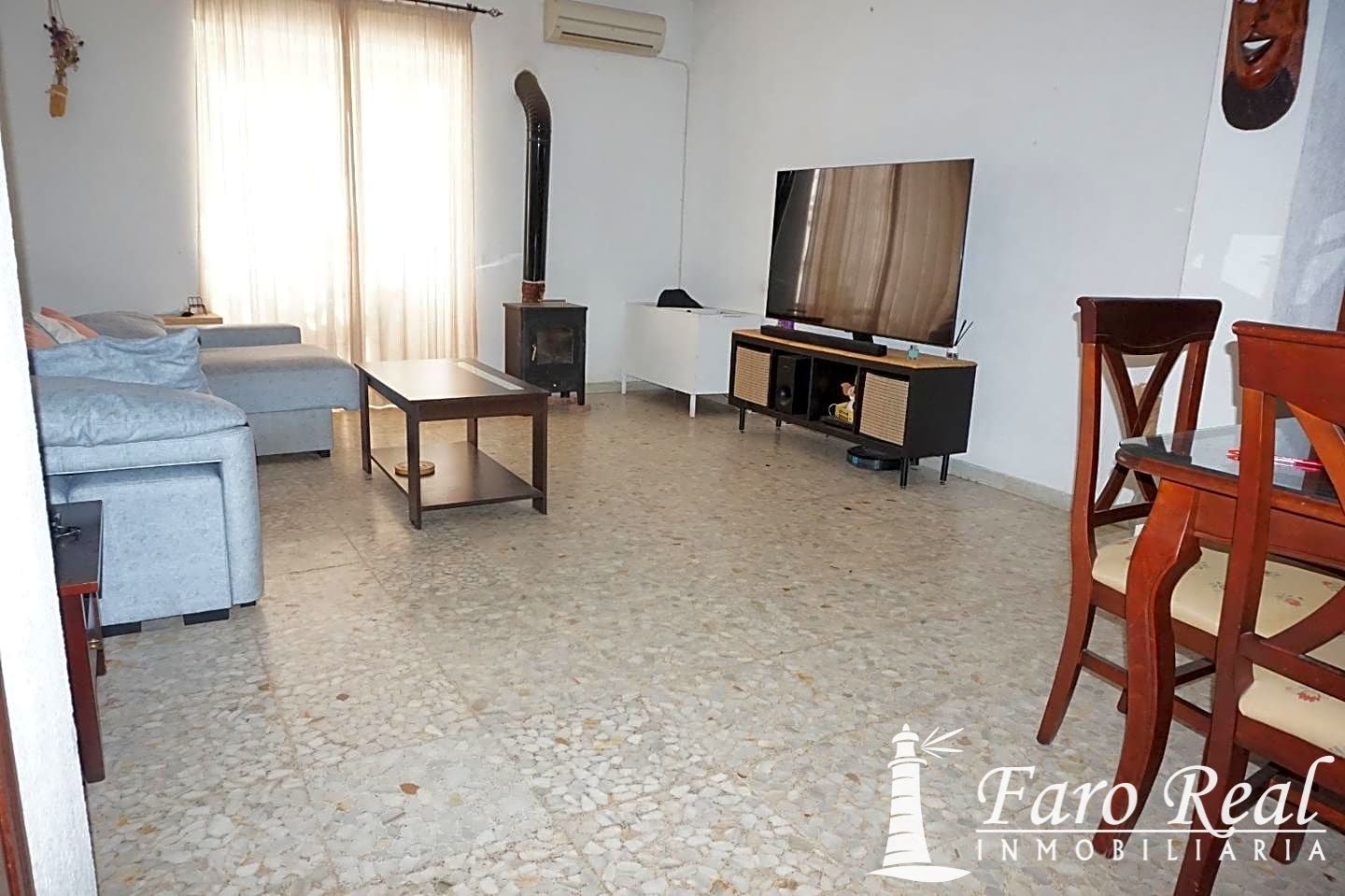 Wohnzimmer von Fabrikhallen zum Verkauf in Sanlúcar de Barrameda