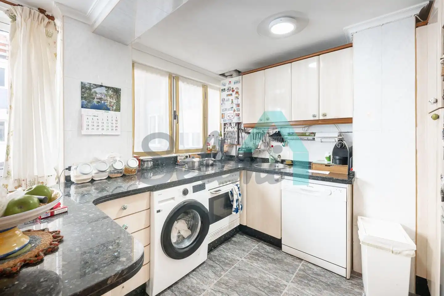 Cocina de Piso en venta en Gijón  con Calefacción, Parquet y Trastero