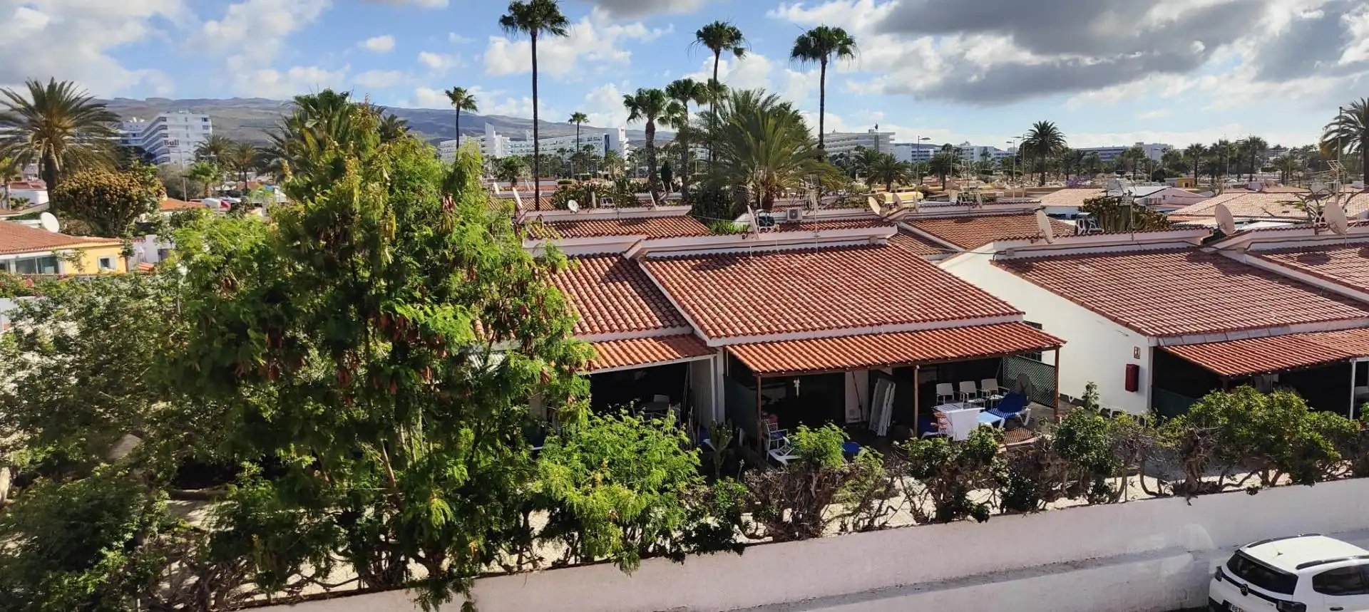 Vista exterior de Apartamento en venta en San Bartolomé de Tirajana con Jardín privado y Piscina comunitaria