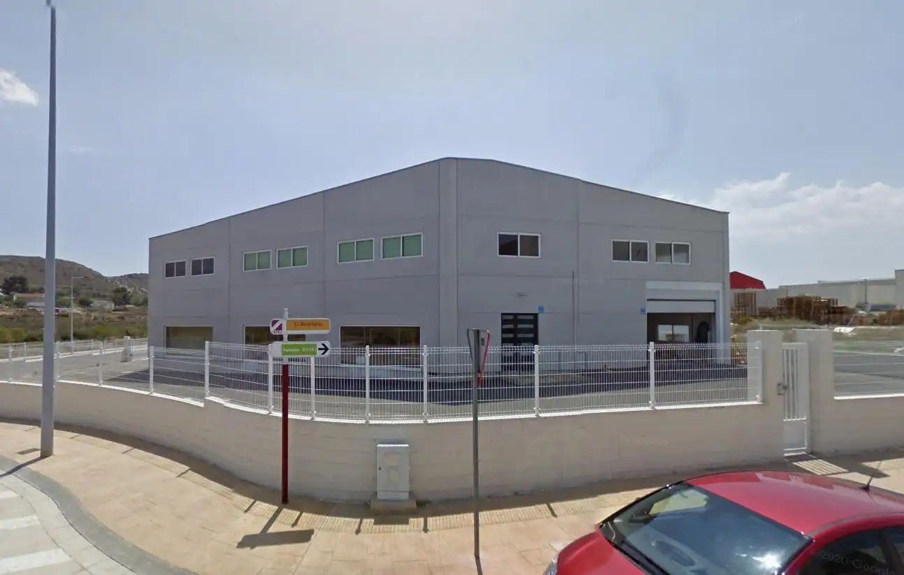 Nave industrial en venta en MODELISTAS 12