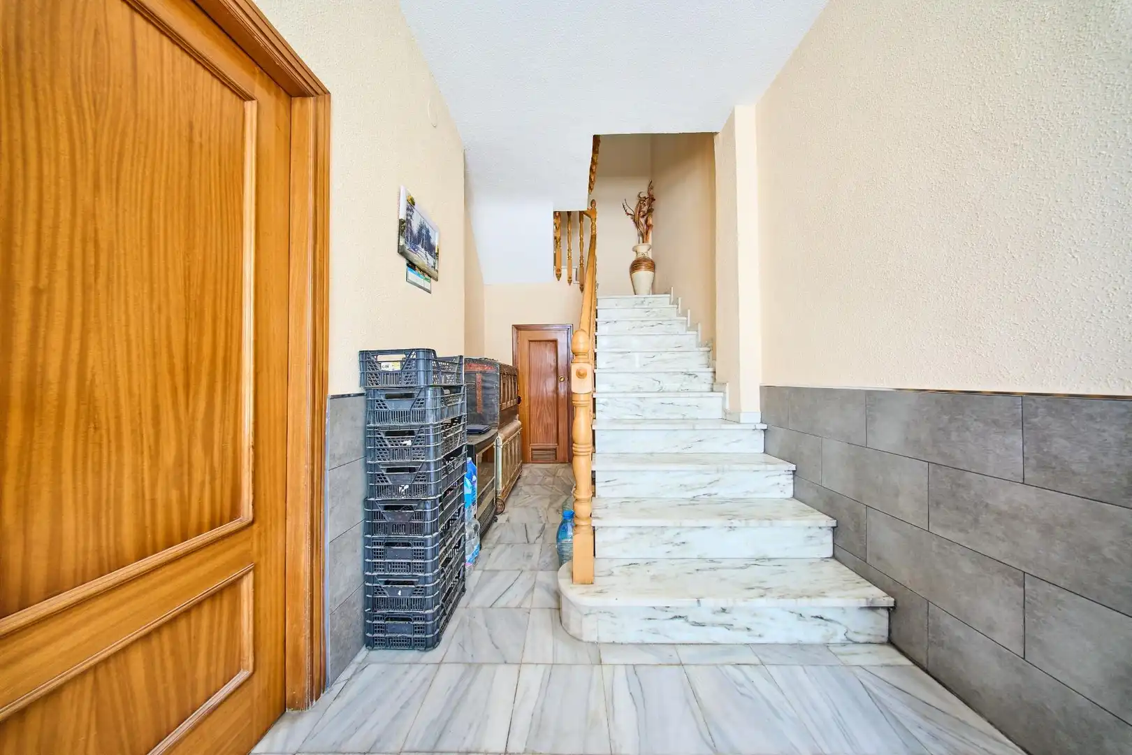 Casa adosada en venta en Baza con Calefacción, Terraza y Trastero