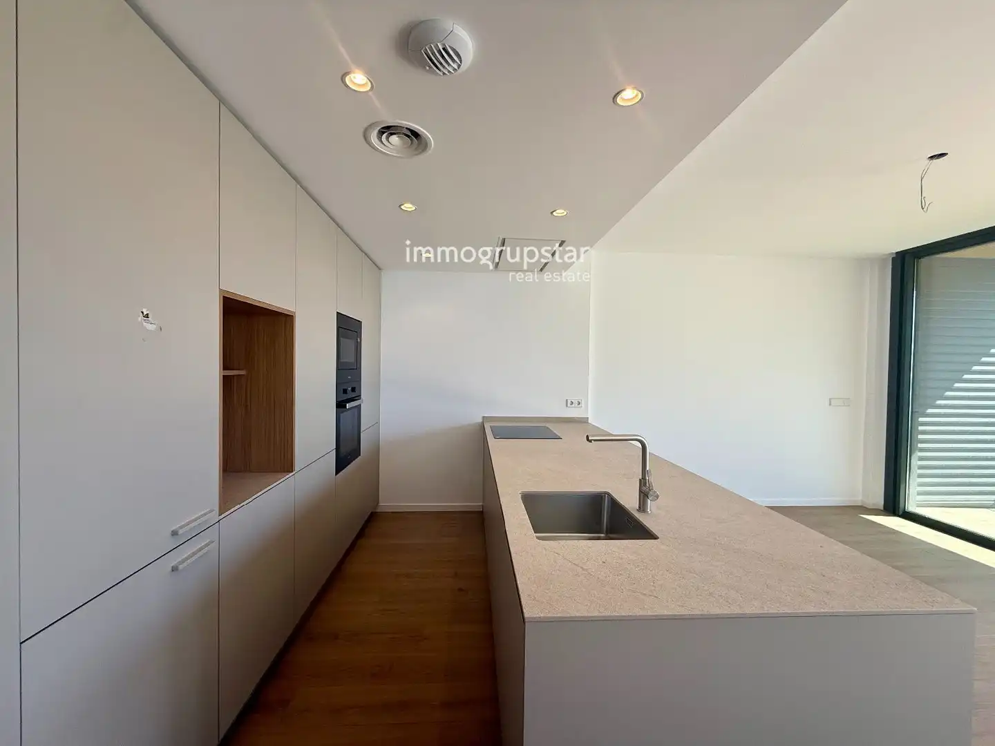Apartament en venda a Cavall Bernat, Los Pinos - Politur