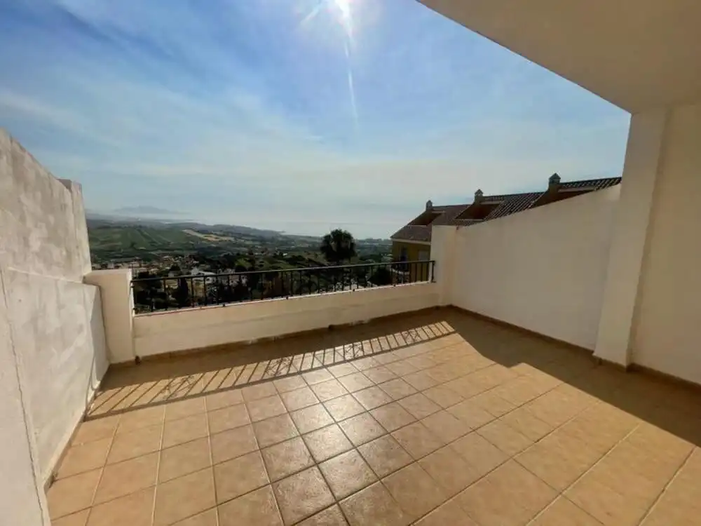 Terrassa de Casa adosada de lloguer en Manilva amb Aire condicionat, Terrassa i Piscina