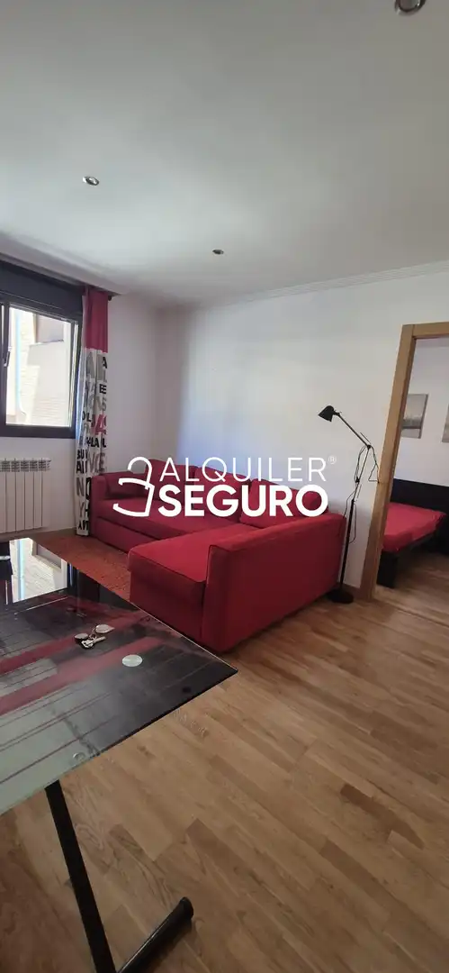Sala d'estar de Pis de lloguer en Oviedo  amb Calefacció i Moblat