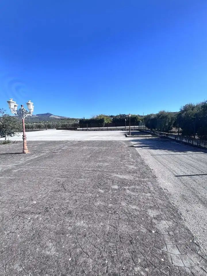 Parking de Casa o chalet en venta en Cabra con Jardín privado, Terraza y Balcón