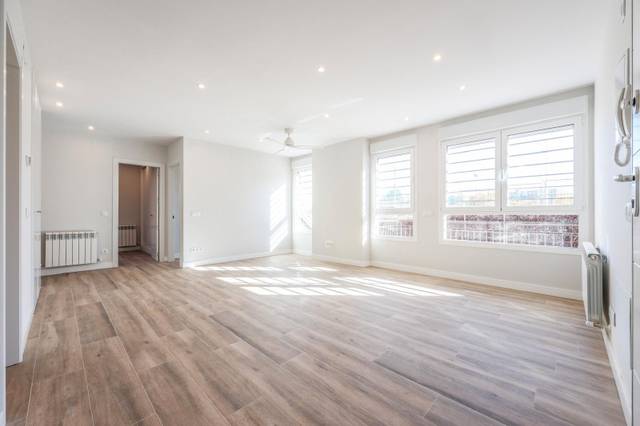 Piso en Venta en Calle del Trinquete en Apóstol Santiago