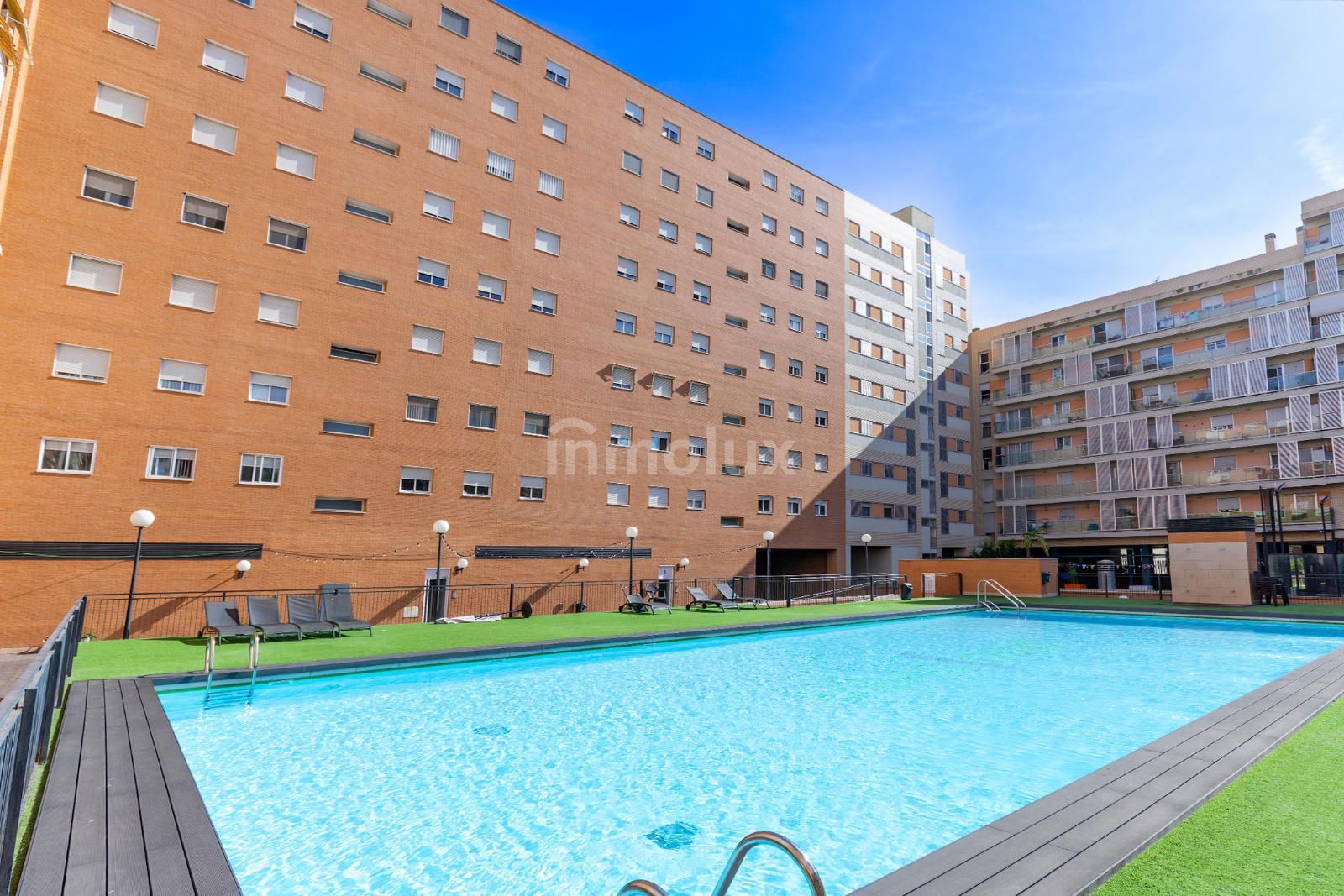 Piscina de Pis en venda en Alicante / Alacant amb Aire condicionat, Calefacció i Terrassa