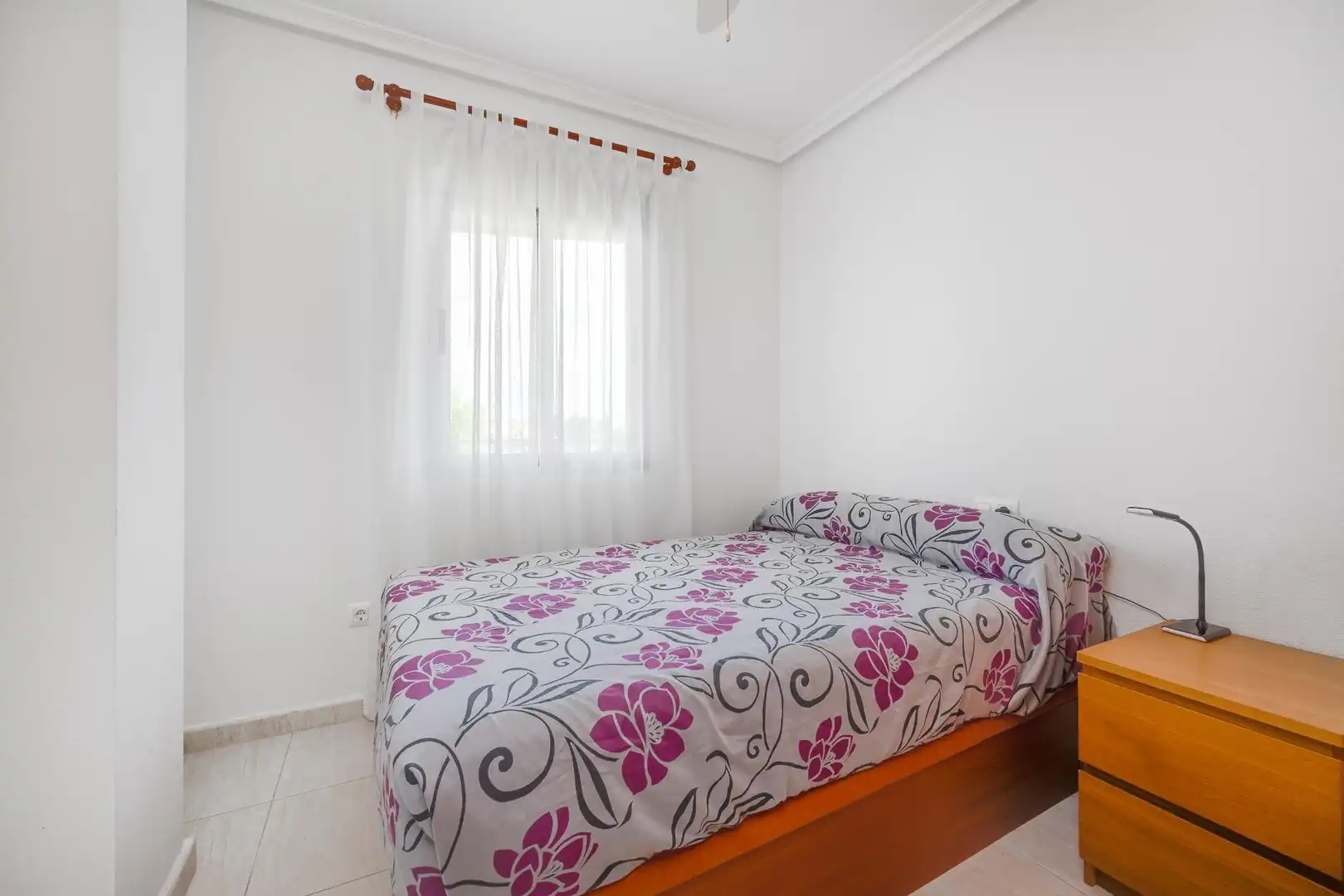 Habitación de Piso en venta en Orihuela con Aire acondicionado, Amueblado y Piscina comunitaria