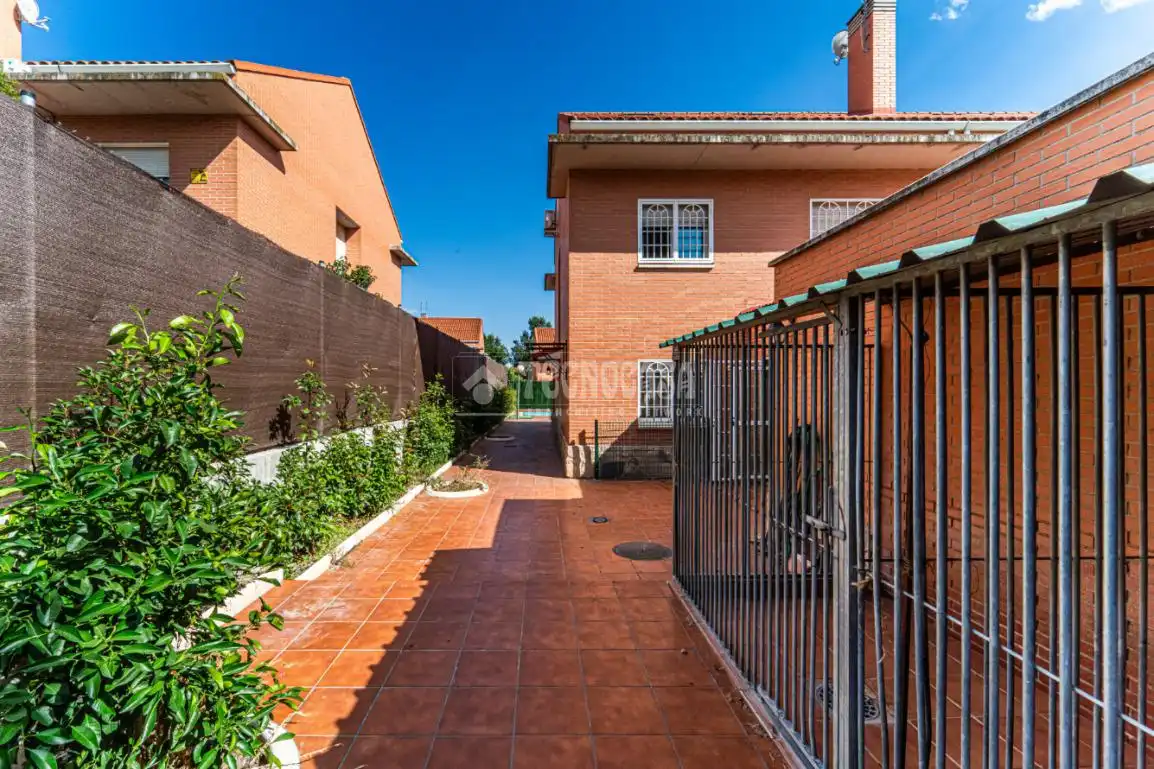 Jardín de Casa adosada en venta en Rivas-Vaciamadrid con Aire acondicionado, Calefacción y Jardín privado