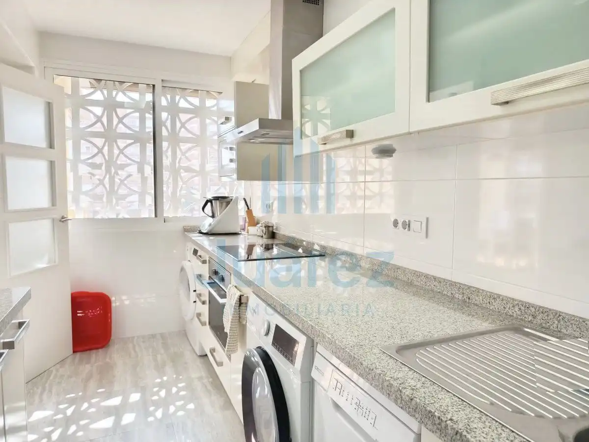Cocina de Piso de alquiler en Alicante / Alacant con Aire acondicionado, Calefacción y Parquet