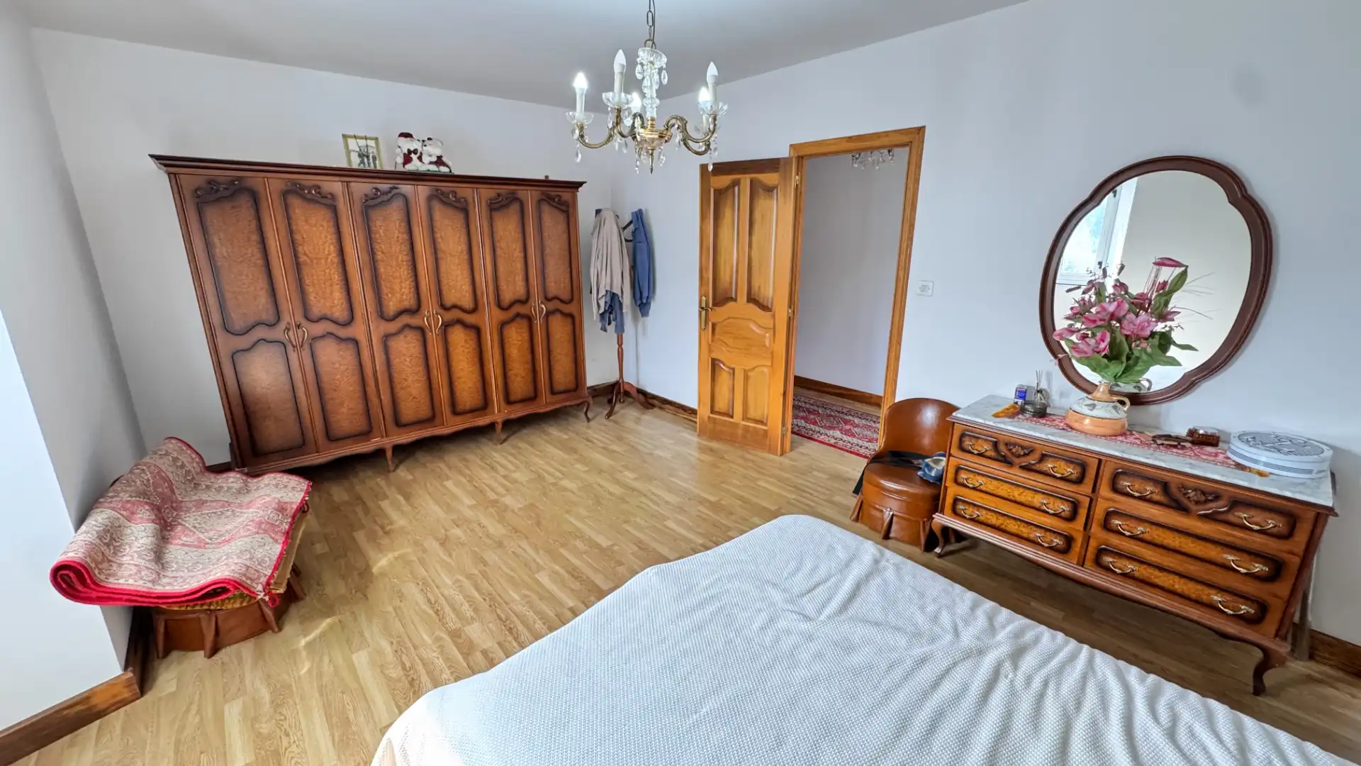 Habitación de Casa o chalet de alquiler en Carballo con Parquet, Trastero y Amueblado