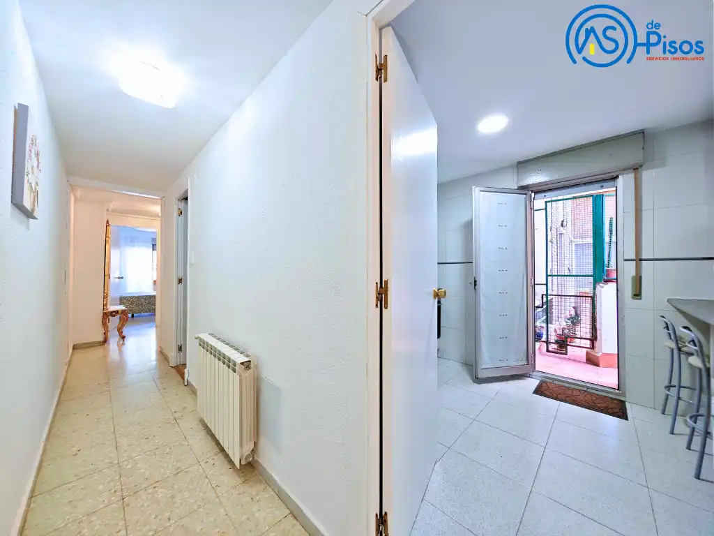 Flat for rent in Calle de Felisa Galé, 2, La Jota