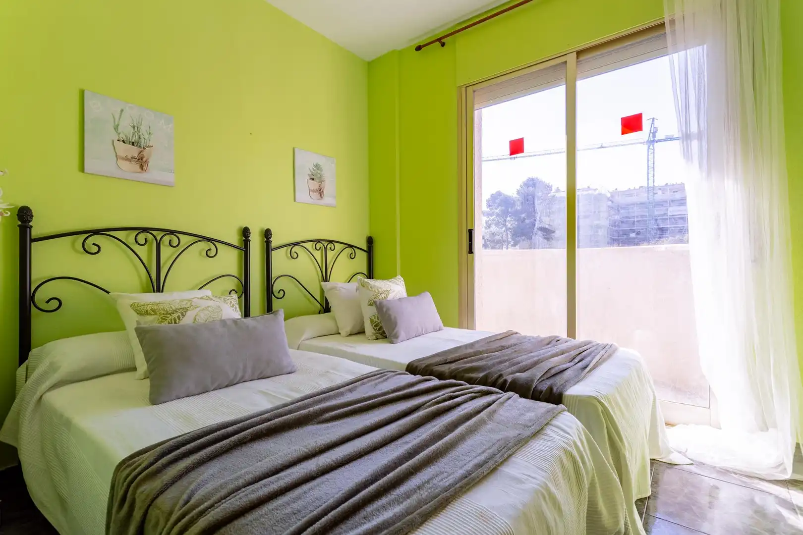 Habitación de Apartamento en venta en Salou con Terraza y Piscina
