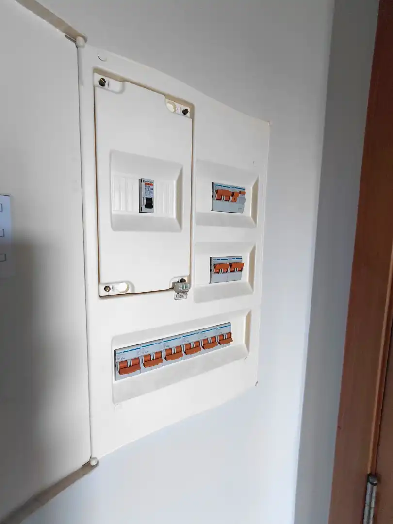 Piso en venta en Oleiros con Calefacción, Parquet y Trastero