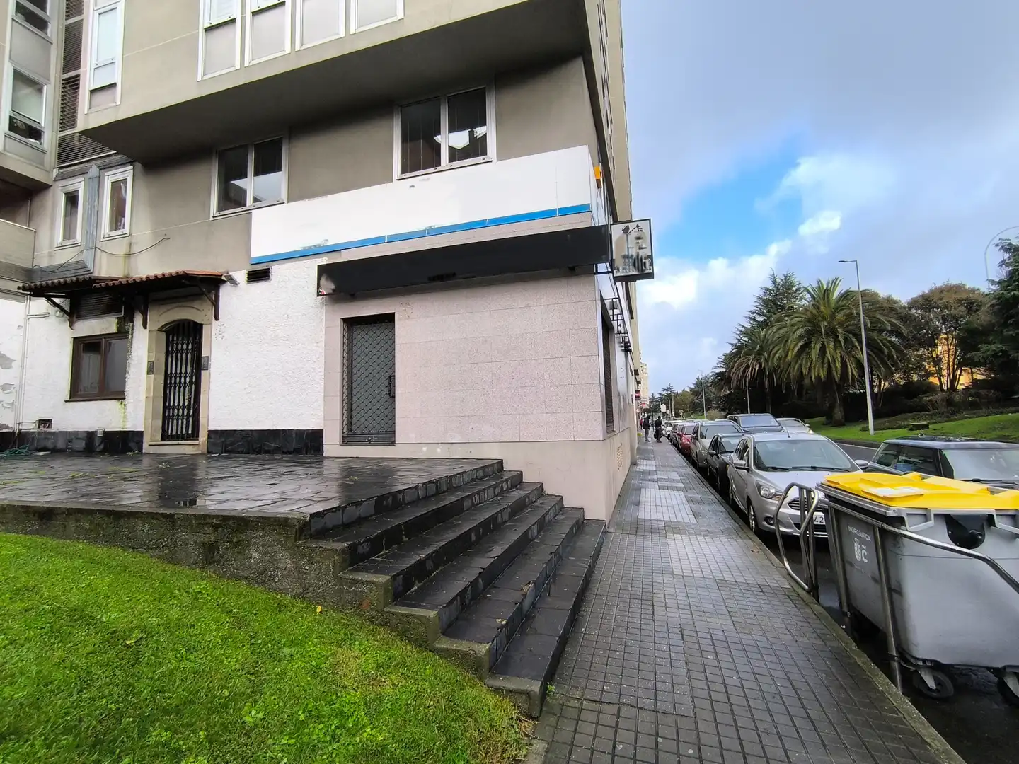 Exterior view of Commercial properties for sale in A Coruña Capital 