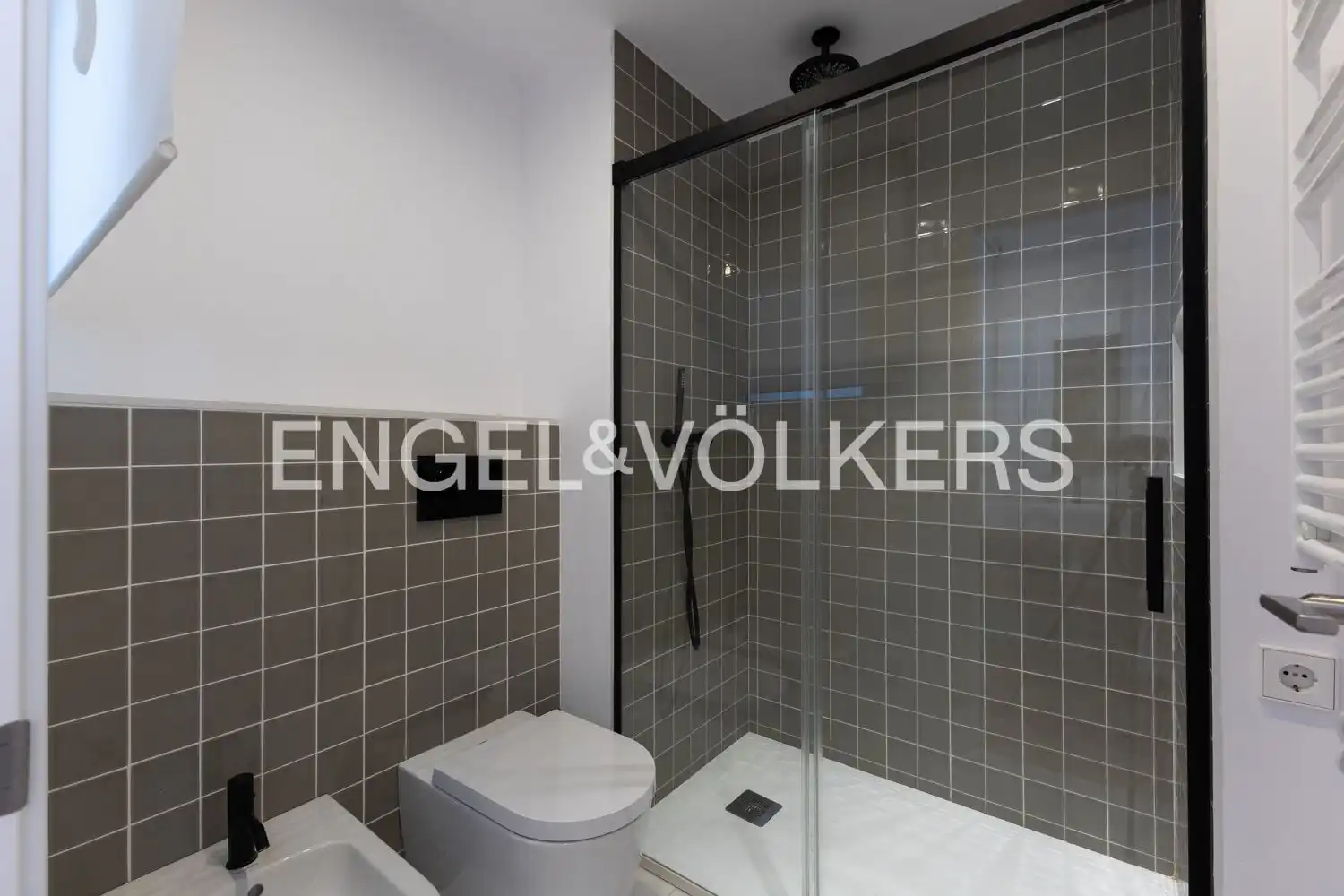 Baño de Piso de alquiler en Valencia con Aire acondicionado, Calefacción y Balcón