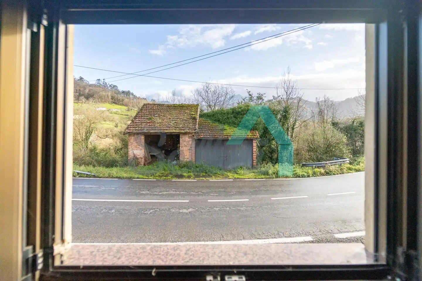 Vista exterior de Casa o xalet en venda en Oviedo  amb Calefacció, Jardí privat i Terrassa