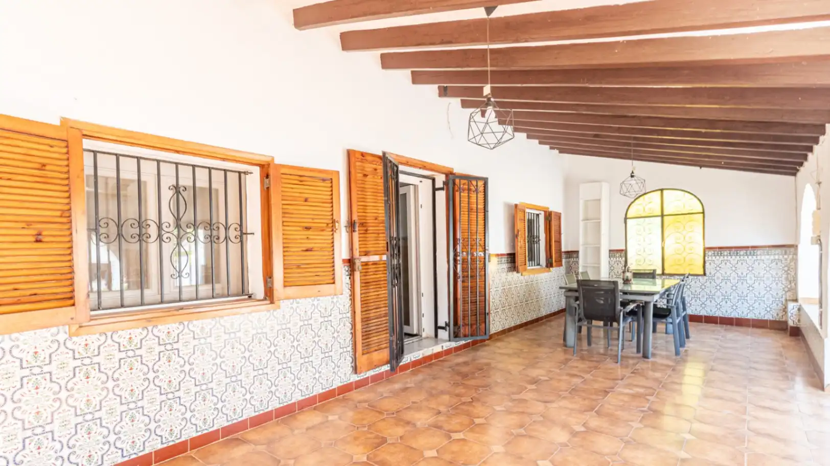 Haus oder Chalet zum Verkauf in Dénia mit Privatgarten, Terrasse und Abstellraum
