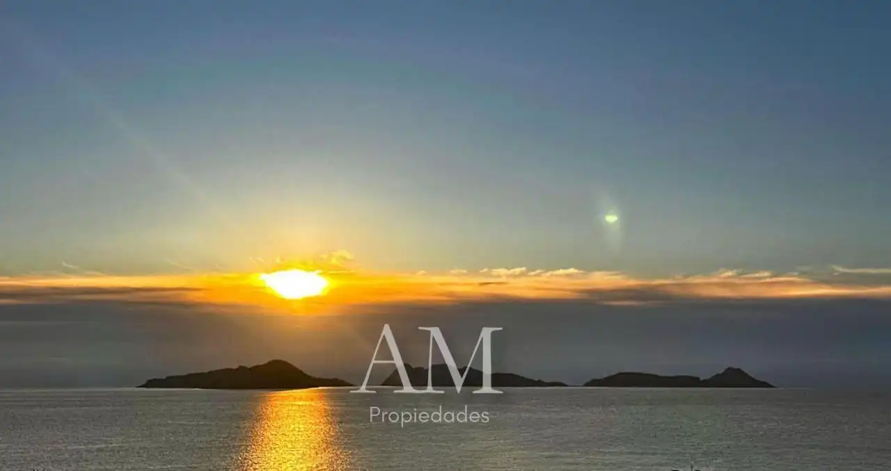 Casa o xalet en venda en Nigrán amb Jardí privat, Terrassa i Traster