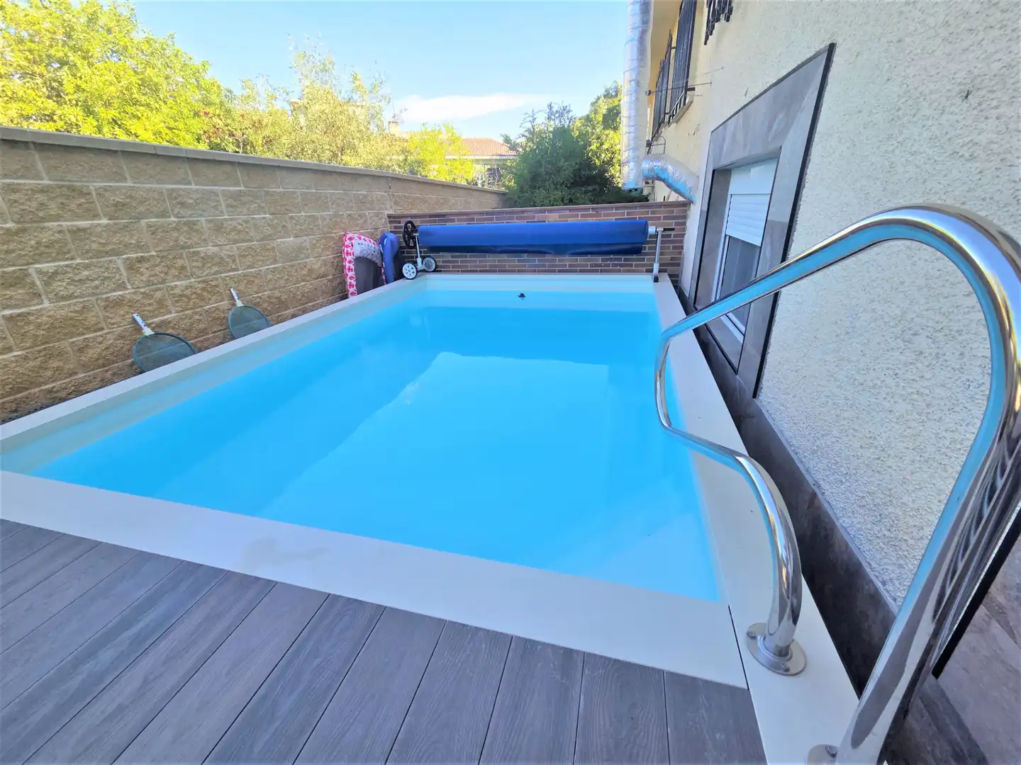 Swimming pool of Detached homes for sale in Navalagamella  with Air Conditioner, Heating and Private garden