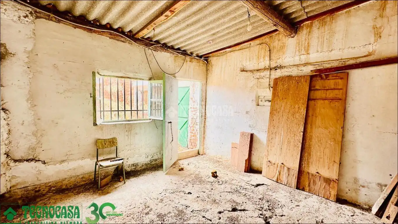 Terreno industrial en venta en Quero