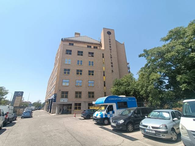 Nave industrial en Venta en Avenida de la Democracia en Palomeras Sureste