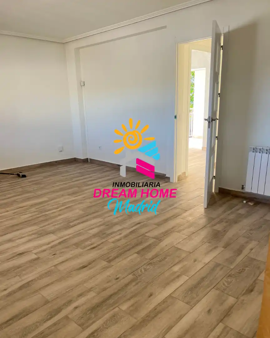 Vista exterior de Casa o chalet en venta en Madrid con Jardín privado