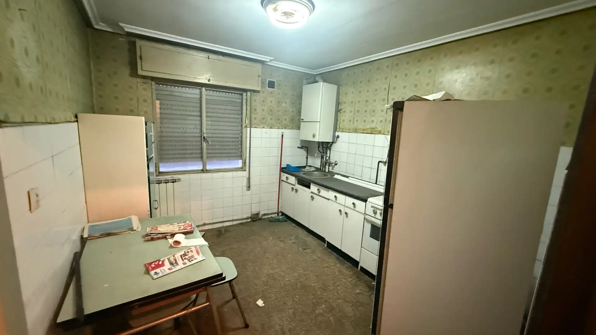 Cuina de Pis en venda en León Capital  amb Calefacció, Traster i Moblat