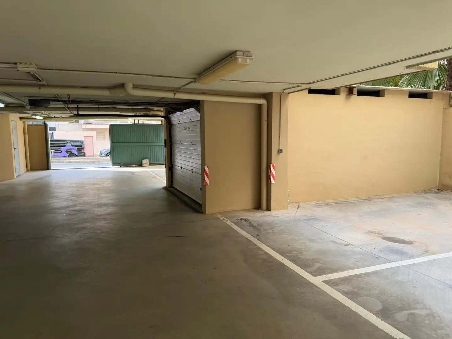 Parking de Apartamento de alquiler en Fuengirola con Aire acondicionado, Calefacción y Terraza
