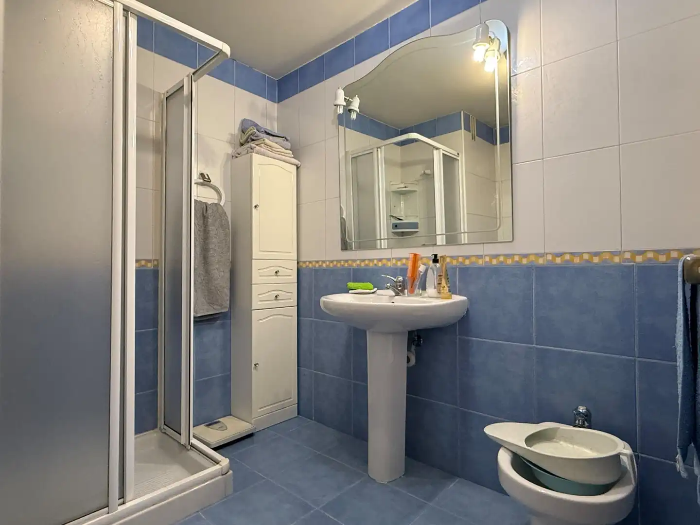 Badezimmer von Wohnung zum Verkauf in Guadalajara mit Heizung, Abstellraum und Möbliert
