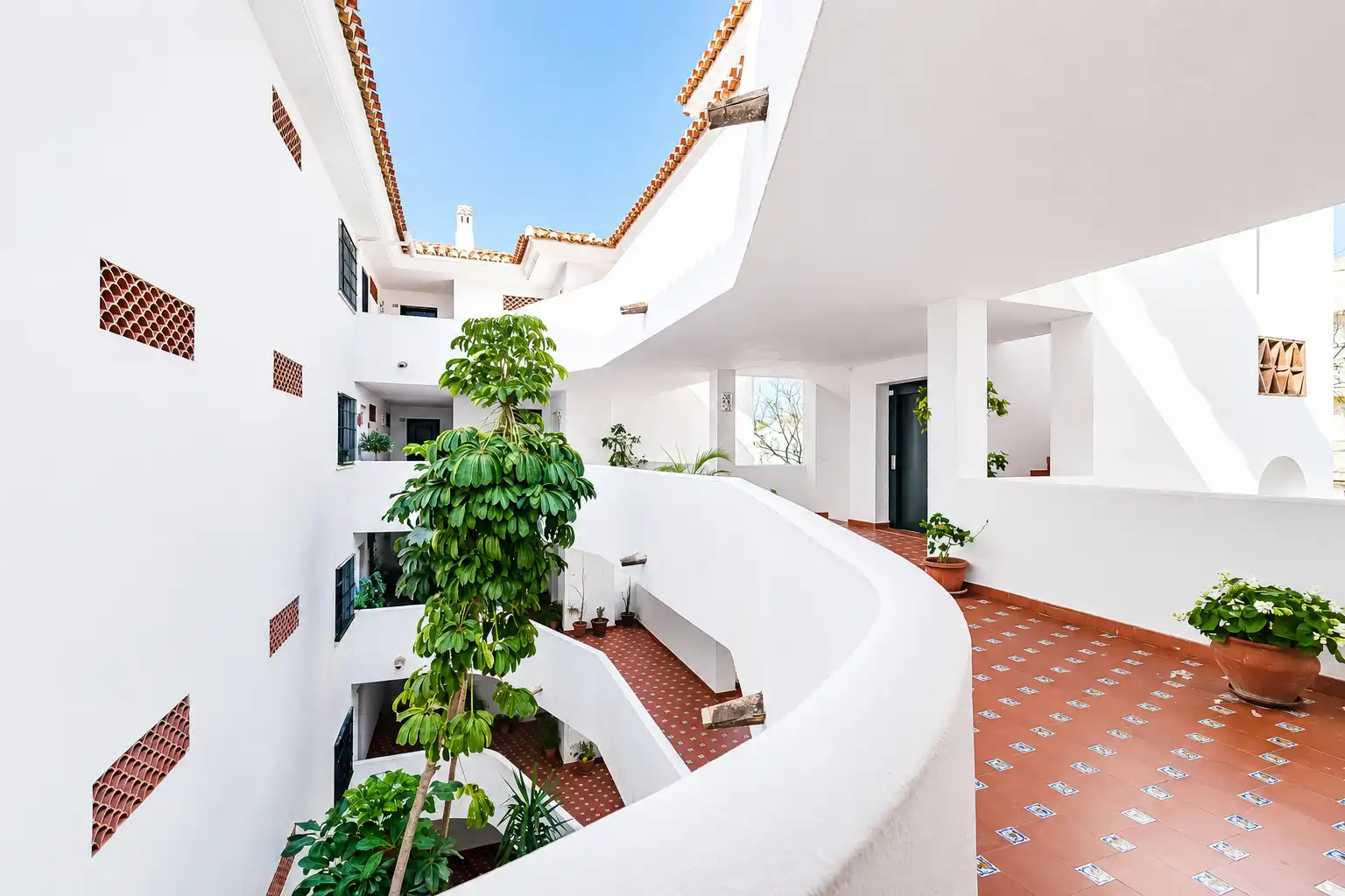 Vista exterior de Piso en venta en Benalmádena con Aire acondicionado, Terraza y Amueblado