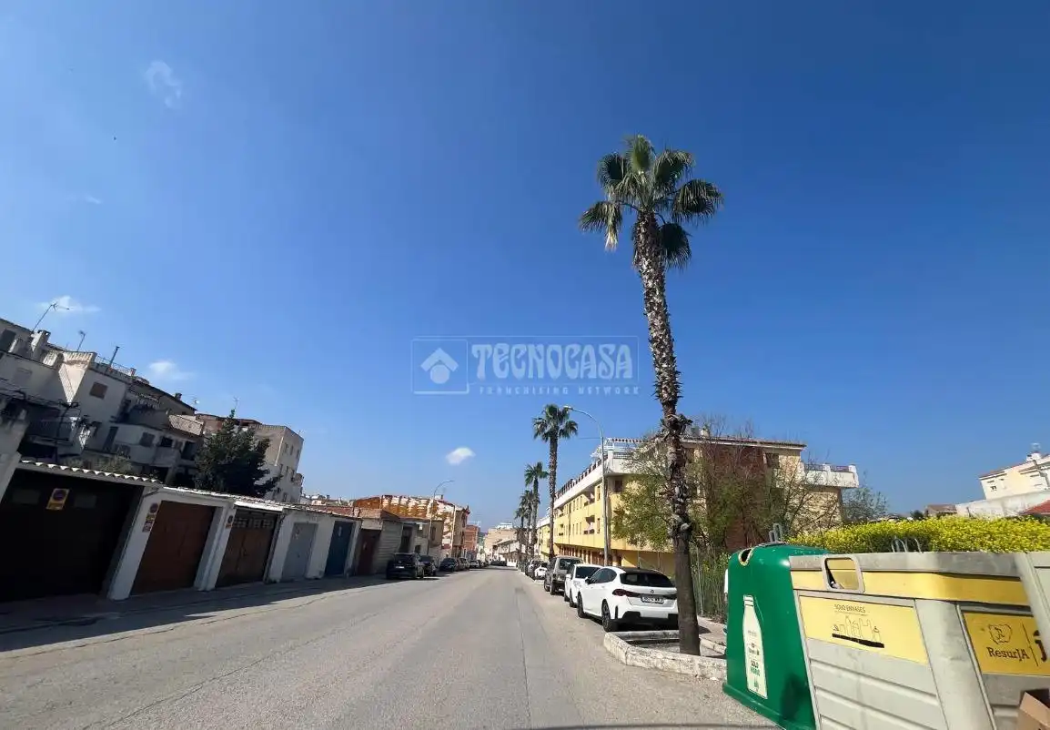Außenansicht von Residential zum Verkauf in Martos