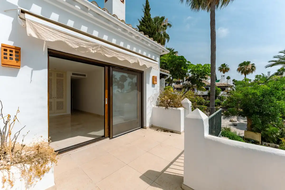 Reihenhaus mit Pool zum Verkauf in El Paraíso, imagen 23