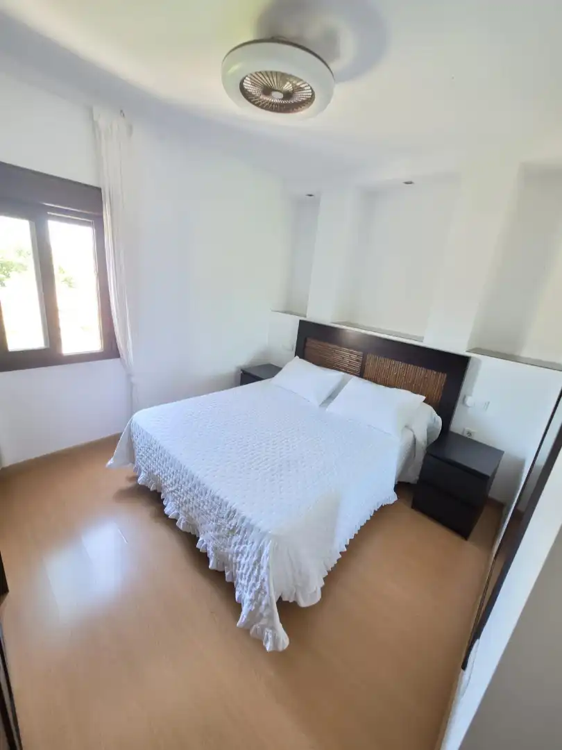 Habitación de Piso en venta en Carmona con Aire acondicionado, Amueblado y Balcón