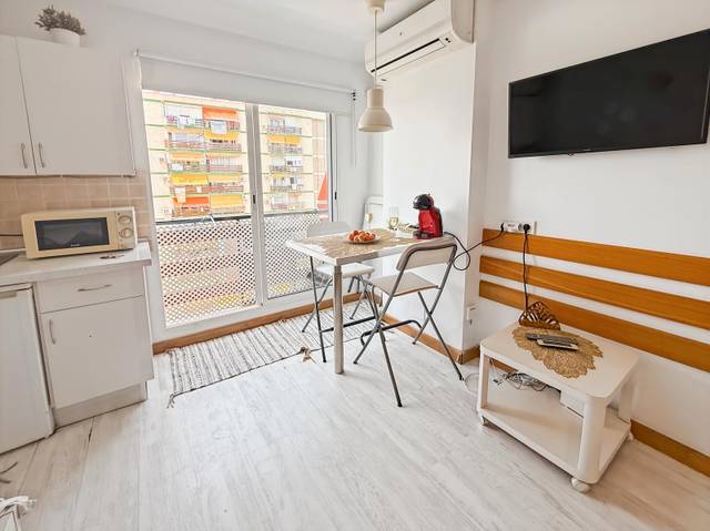 Estudio en Venta en Calle las Naciones en Parque de la Paloma