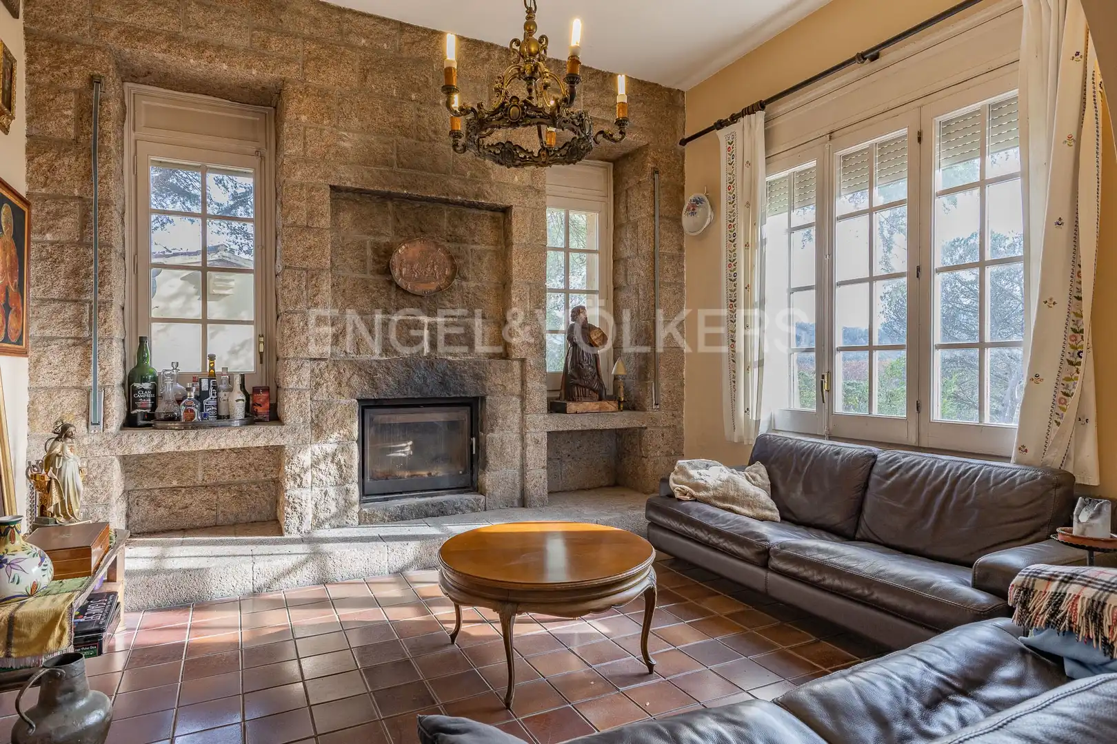 Sala d'estar de Casa o xalet en venda en Montornès del Vallès, Barcelona