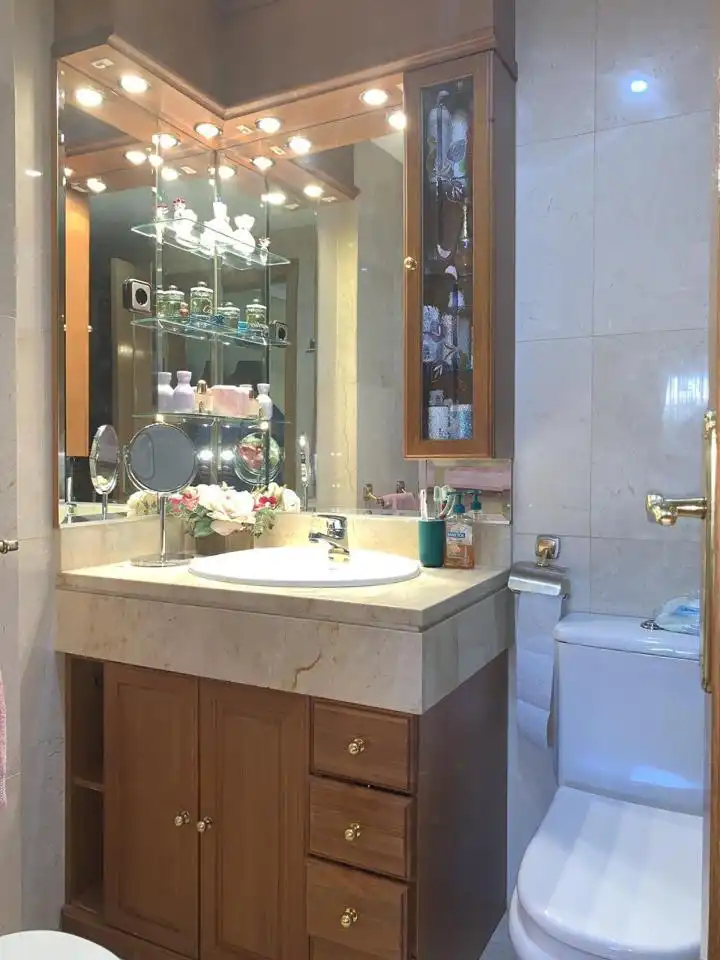 Baño de Piso en venta en Madrid con Aire acondicionado, Calefacción y Parquet