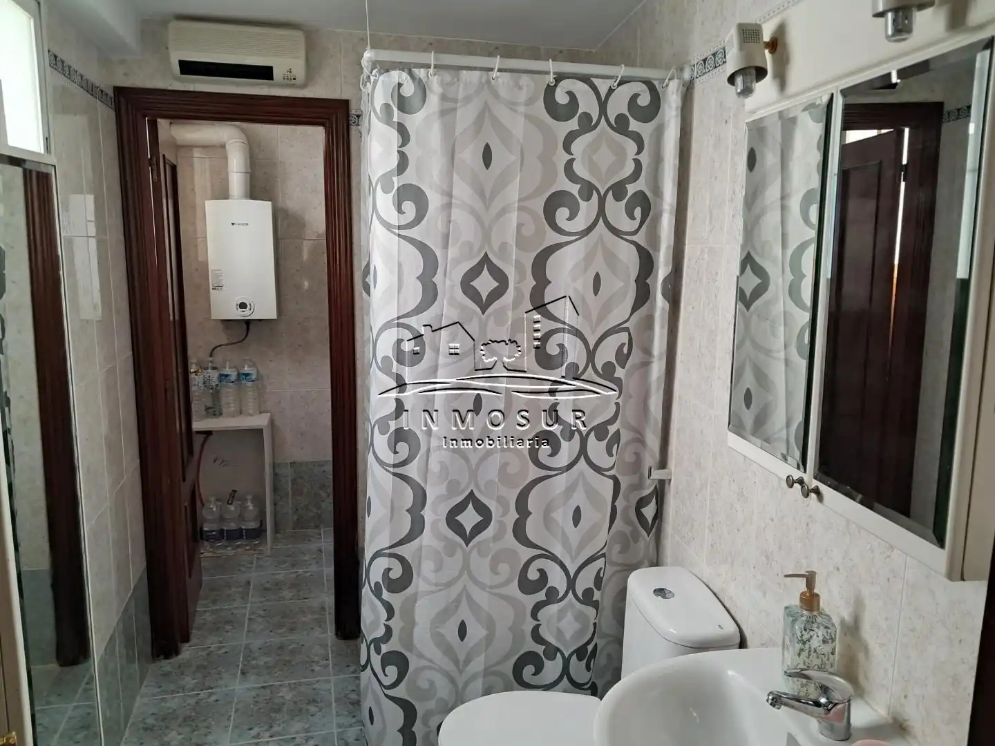 Bany de Casa adosada en venda en Lucena amb Terrassa