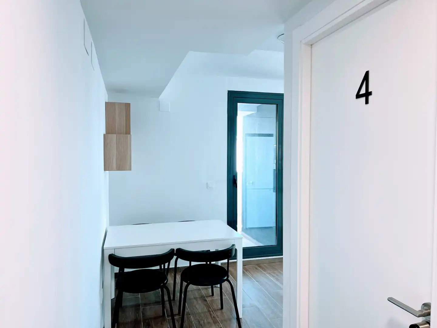 Schlafzimmer von Wohnung zur Miete in Valencia mit Terrasse, Abstellraum und Möbliert