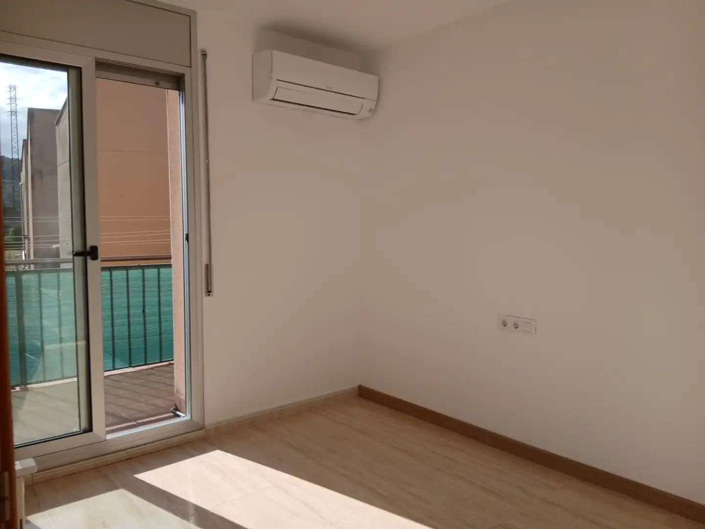 Schlafzimmer von Einfamilien-Reihenhaus zur Miete in Sarrià de Ter mit Klimaanlage, Heizung und Terrasse