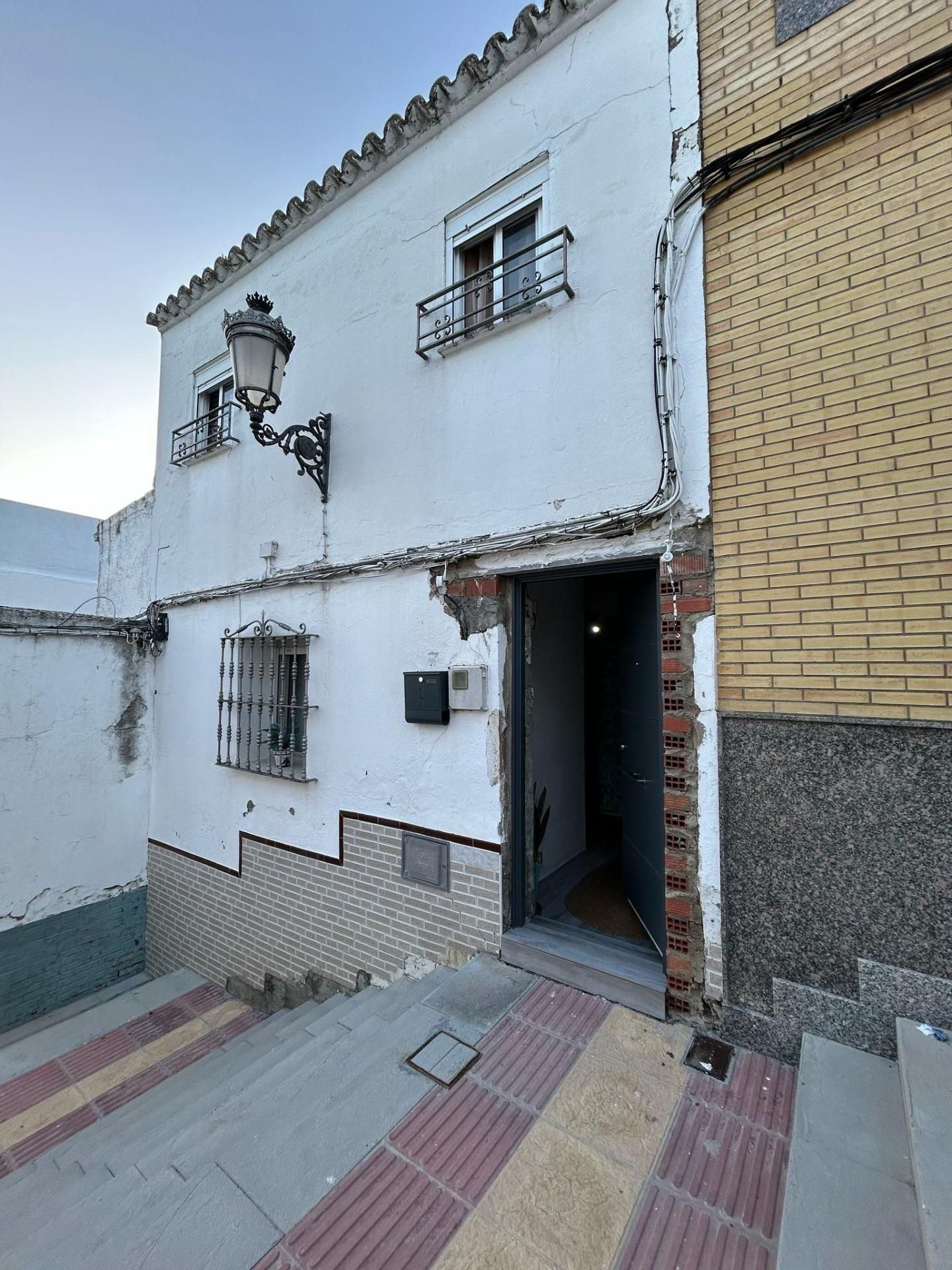 Exterior view of House or chalet for sale in Morón de la Frontera