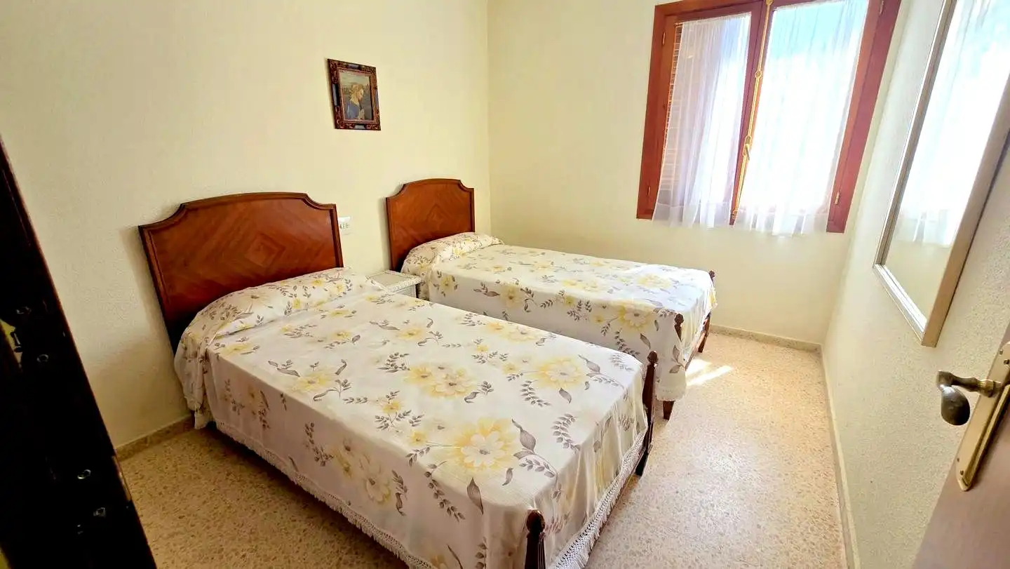 Schlafzimmer von Wohnungen zum Verkauf in Gandia mit Klimaanlage, Terrasse und Möbliert