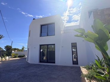 Casa amb piscina en venda a Escandinavia - Cautivador
